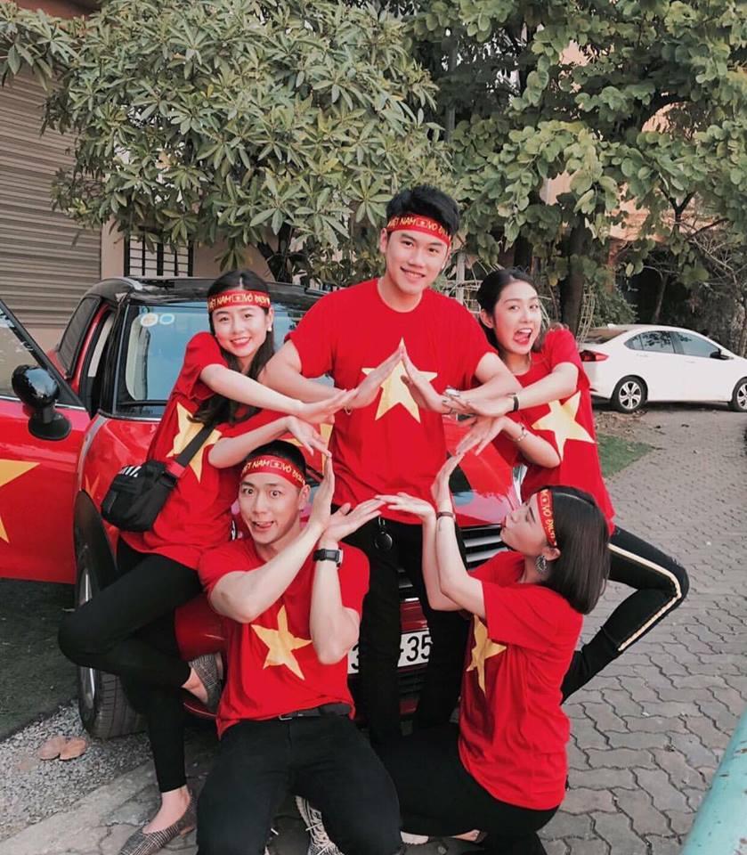 Mặc bão tuyết, dàn sao đồng loạt phủ cờ đỏ sao vàng ủng hộ U23 Việt Nam vô địch Châu Á-9