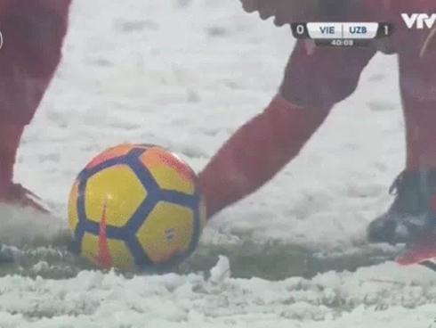 Dù thắng hay thua nhưng cổ động viên Việt Nam đã nói là làm: đập tivi ngay sau trận đấu-3