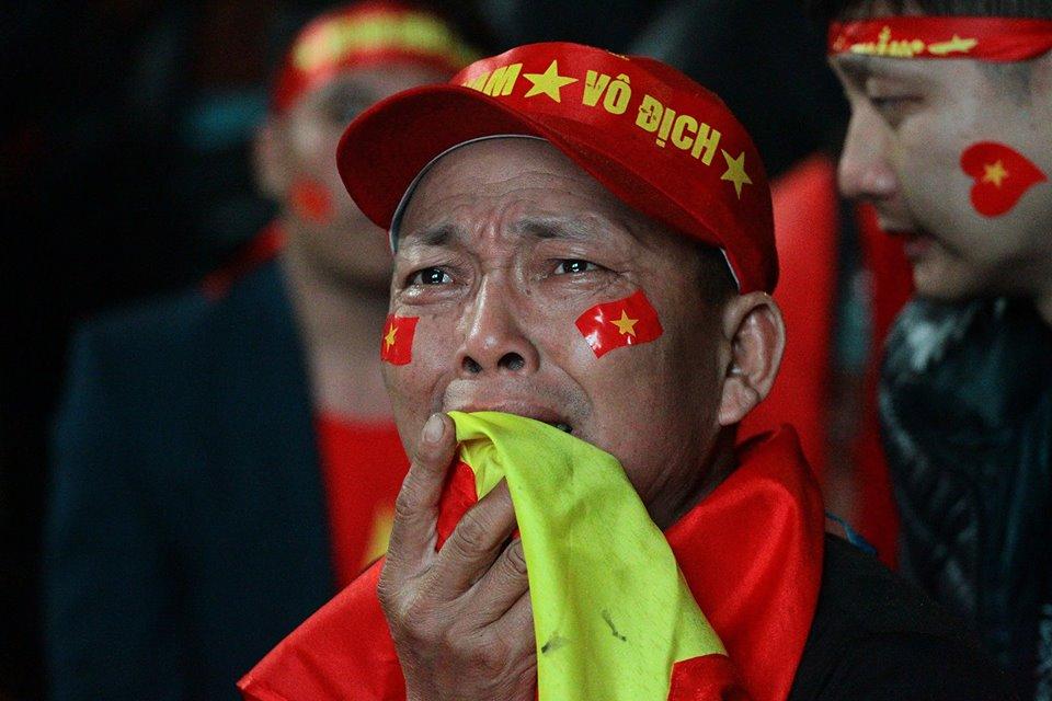 Loạt khoảnh khắc chứng minh U23 Việt Nam là người hùng trong lòng hàng triệu người hâm mộ-9