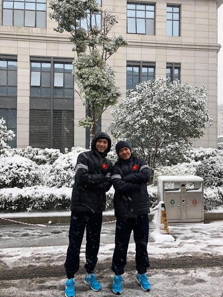 Sở thích diện giày sneaker nổi bật của dàn cầu thủ U23 Việt Nam-7