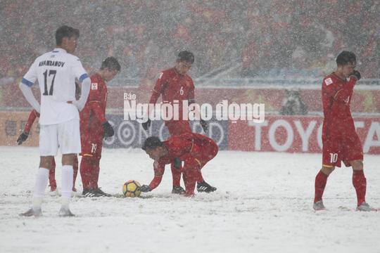 Loạt khoảnh khắc chứng minh U23 Việt Nam là người hùng trong lòng hàng triệu người hâm mộ-8