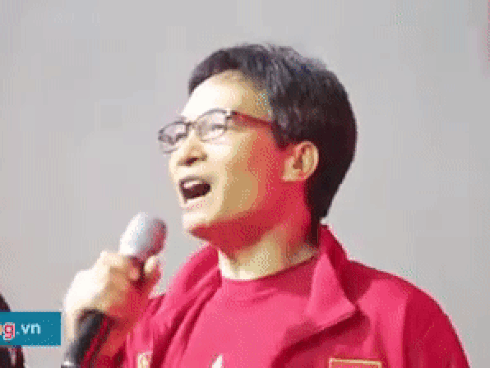 Phó Thủ tướng Vũ Đức Đam cùng hàng triệu người hâm mộ hô vang Park Hang-seo và U23 Việt Nam