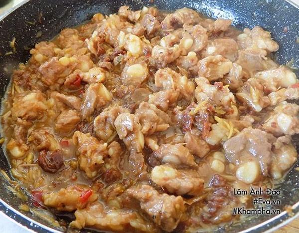 Sụn heo rim mắm cá đậm đà trôi cơm cuối tuần-7