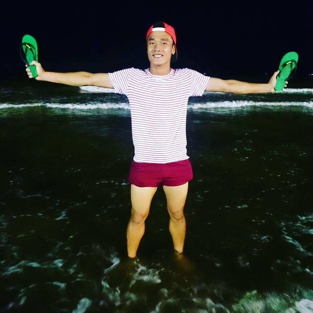 Phía sau hào quang sân cỏ, thủ môn Bùi Tiến Dũng cũng có cuộc sống kute lạc lối-3