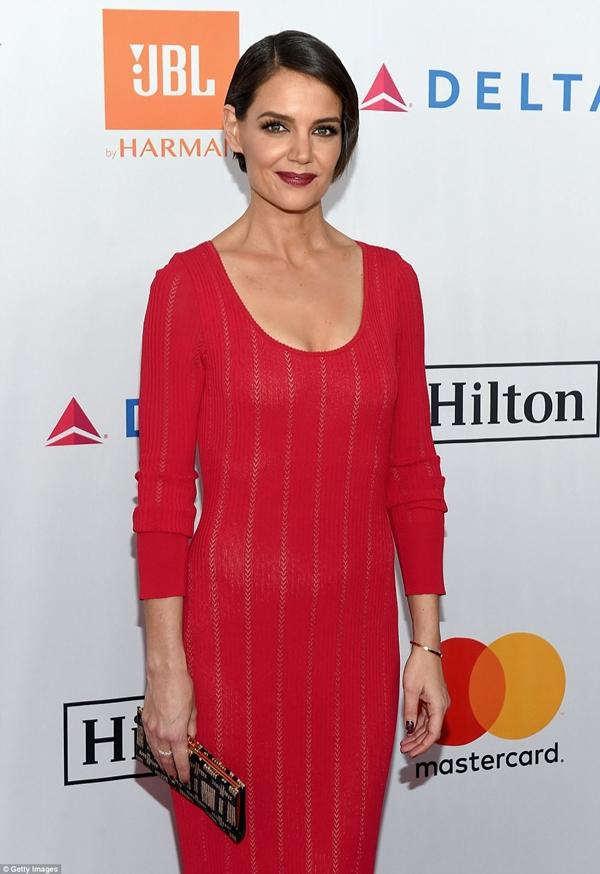 Loạt sao xuất hiện lộng lẫy, khoe đường cong bốc lửa trên thảm đỏ tiệc tiền Grammy 2018-9