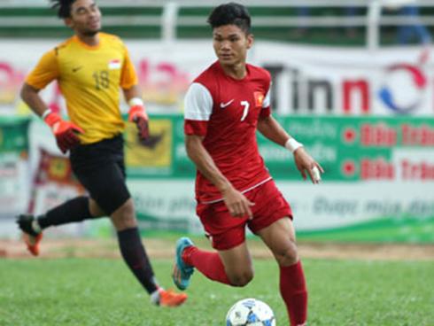 Hậu vệ Phạm Xuân Mạnh: Có tiền thưởng con gửi về để bố mẹ trả nợ-5