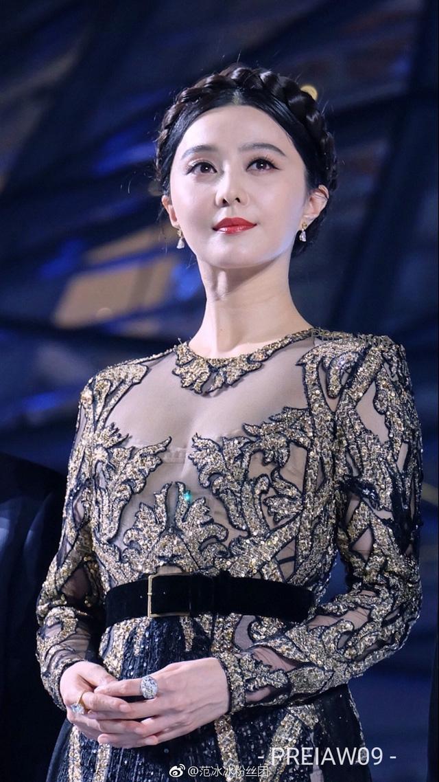 Triệu Lệ Dĩnh vượt mặt Phạm Băng Băng, trở thành ngôi sao quảng cáo hot nhất 2017-2