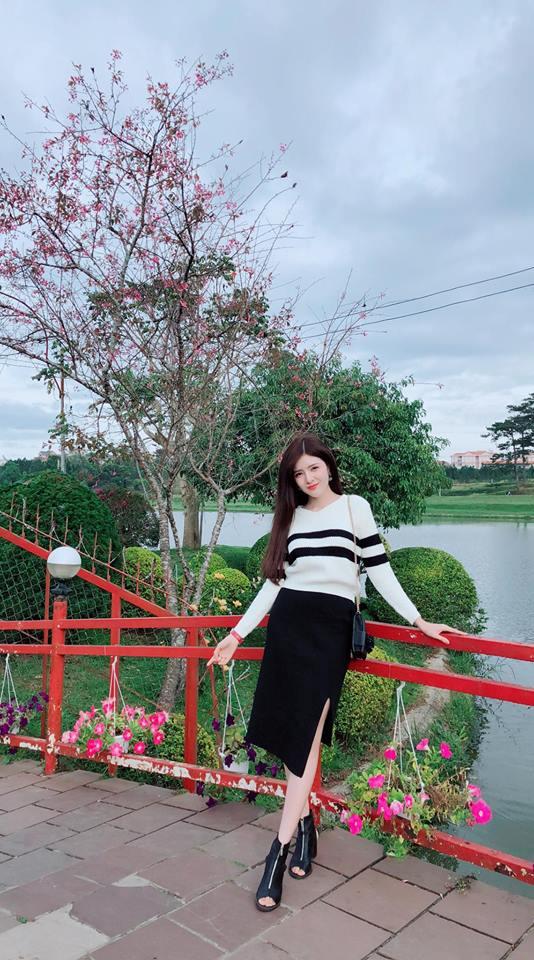 Hot girl - hot boy Việt: Tú Linh bật mí bức ảnh tủ của đội trưởng mắt híp Xuân Trường-6