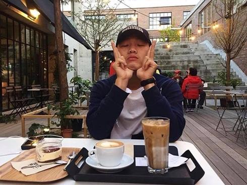 Hot girl - hot boy Việt: Tú Linh bật mí 'bức ảnh tủ' của đội trưởng mắt híp Xuân Trường