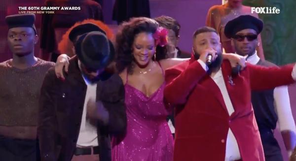 Nhận Grammy và diễn sexy, Rihanna sẽ xuất hiện hoàn hảo hơn nếu không phát phì thế này-1