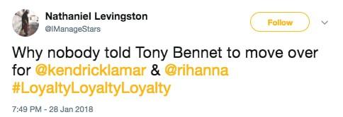 Grammy 2018: Huyền thoại 91 tuổi trao giải xong... đứng chắn khiến Rihanna không thể bước lên-7