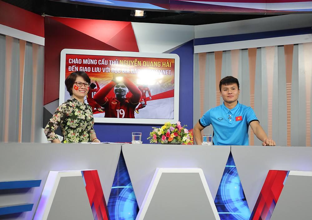 Nói không với bóc phốt, Quang Hải vẫn kể ngon lành loạt tật xấu của Đức Chinh trên sóng trực tiếp-1