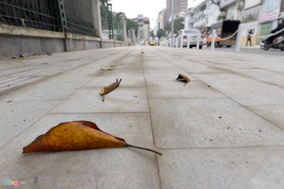 Toàn cảnh tuyến phố dài 600 m làm 17 năm mới xong-6