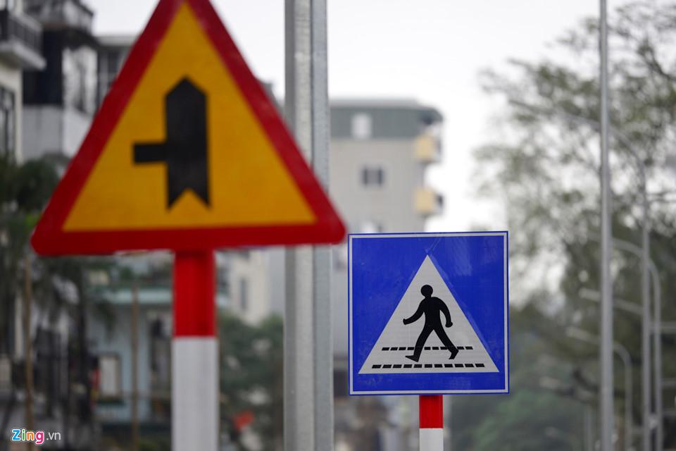 Toàn cảnh tuyến phố dài 600 m làm 17 năm mới xong-9