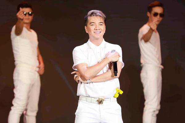 Đàm Vĩnh Hưng hân hoan báo tin mừng gia đình đã bình yên sau chuyện nợ nần của mẹ-6