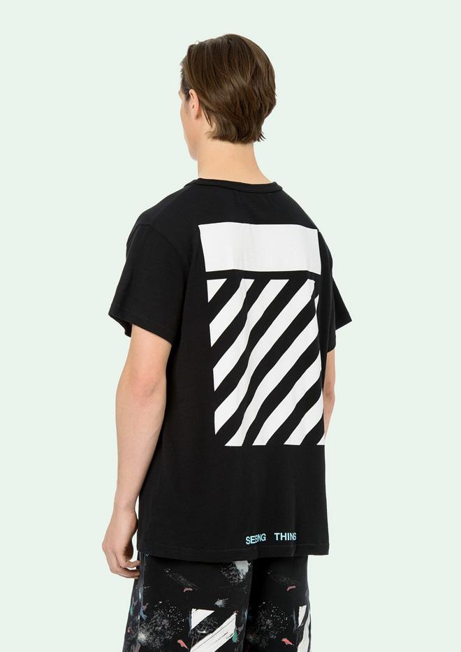 Có ai nghiện áo phông như Kỳ Duyên, bất chấp áo của nam vẫn mặc nhiệt tình-12