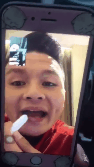 Hồng Duy Pinky mê đắp mặt nạ, Quang Hải - Công Phượng điệu chẳng kém khi nghiện son-1