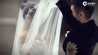 10 nụ hôn đẹp nhất trong hôn lễ sao Hoa ngữ: Người hết mực ngọt ngào, kẻ vô cùng hài hước-1