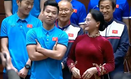 Dáng đứng huyền thoại của Văn Thanh được tái hiện trong đề thi học sinh giỏi môn Ngữ Văn-3