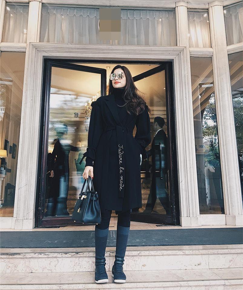 Kim Lý - Hồ Ngọc Hà chiếm bảng street style bởi outfit đẹp xuất sắc-8