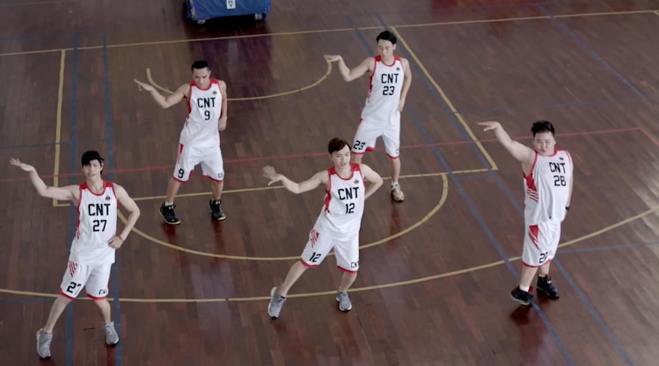 Giọng hát của Angela Phương Trinh được khán giả tìm nghe nhiều nhất tại Glee Việt Nam-11