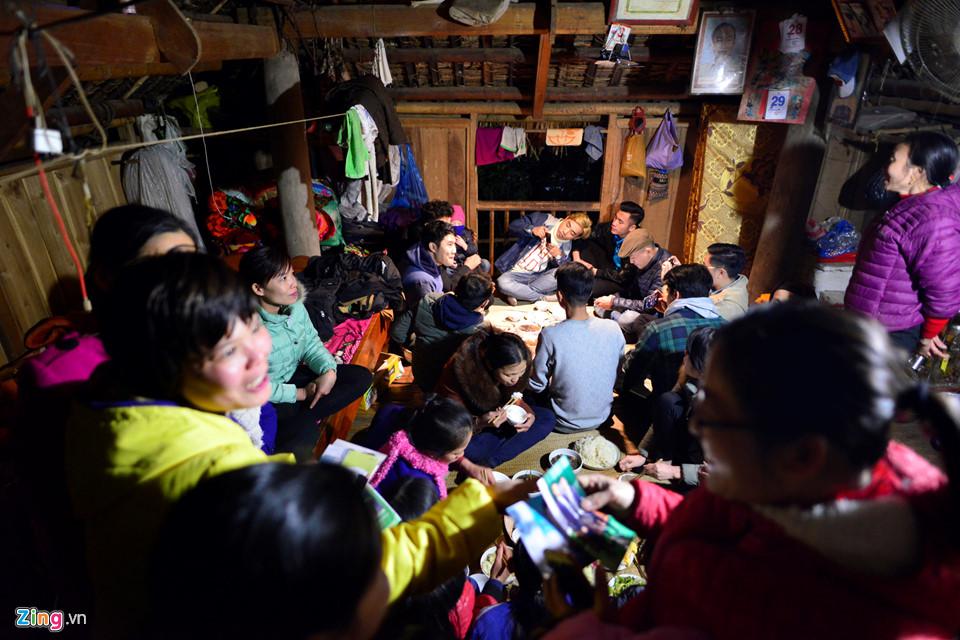 Công Phượng nói về dư âm chiến thắng: Từ khi xuống sân bay, 1h sáng hôm sau mọi người mới được nghỉ ngơi-4