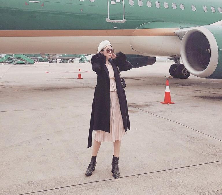 Tin sao việt: Siêu mẫu Thanh Hằng vác ba lô lên và đi bụi-3