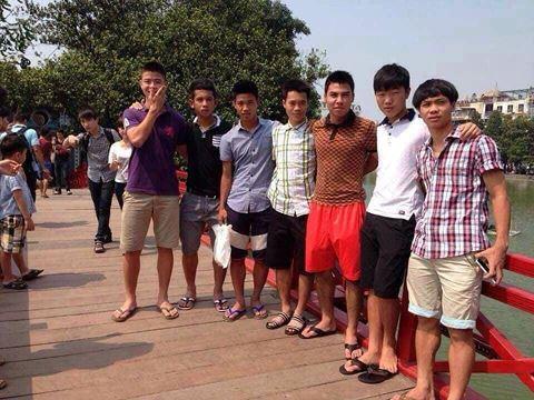 Bật cười với ảnh chụp trên cầu Thê Húc vừa được khai quật của sao U23 Việt Nam-1