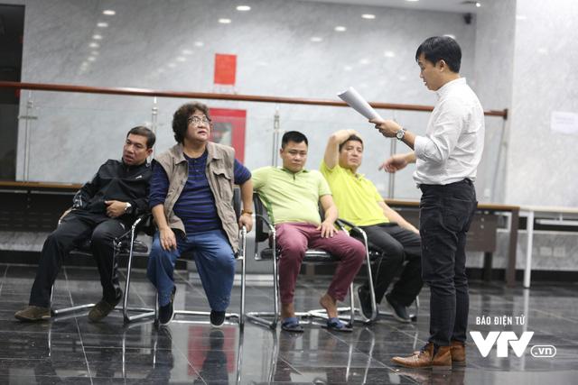 Clip: Cám cảnh bữa ăn tối vào lúc 10h khuya của dàn nghệ sĩ đóng Táo Quân 2018-1