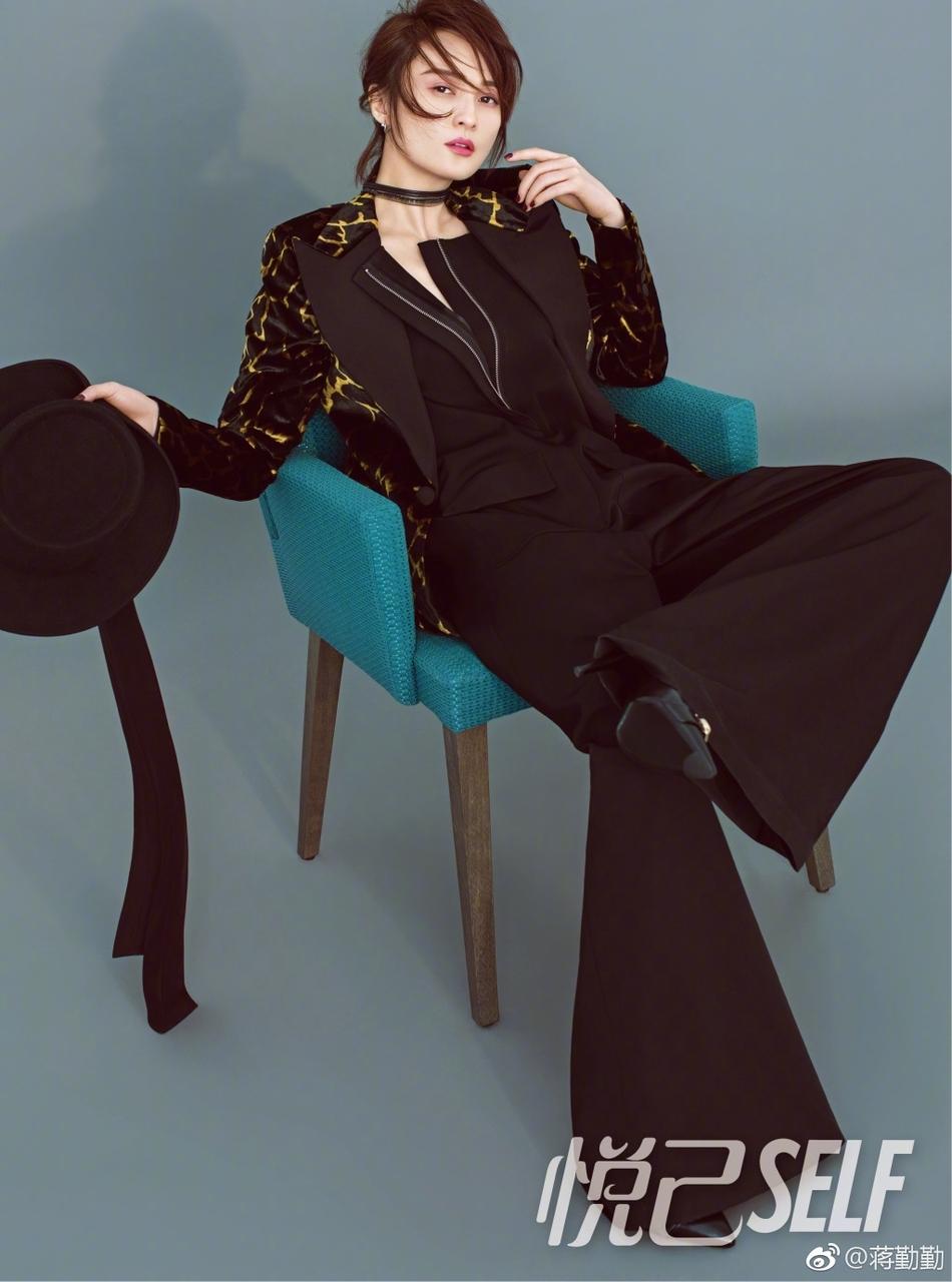 Đệ nhất mỹ nhân cổ trang quyến rũ hết nấc khi mang thai ở tuổi 42-10