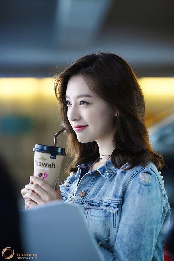 Sao Hàn 1/2: Hậu duệ mặt trời Kim Ji Won từng lựa chọn ca hát thay vì nghiệp diễn-1