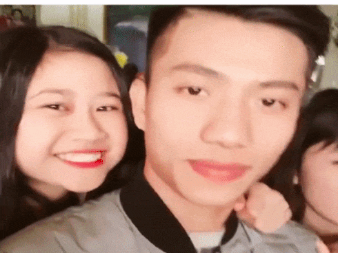 Cô gái 'lợi dụng' lúc đông người hôn tiền vệ Văn Đức khiến nhiều fangirl khác ghen tị