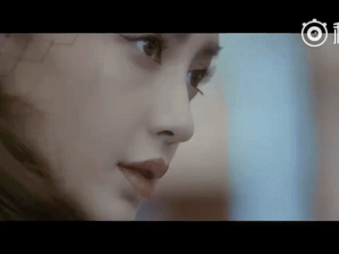 Angela Baby đẹp nao lòng khi hóa thân thành quý cô cổ điển