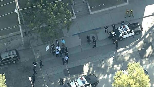 Mỹ rúng động vụ nữ sinh xả súng giữa trường học-2