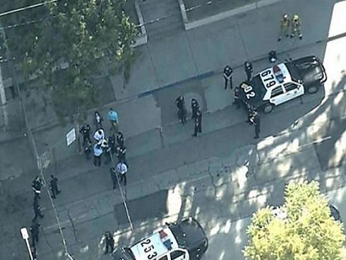 Mỹ rúng động vụ nữ sinh xả súng giữa trường học