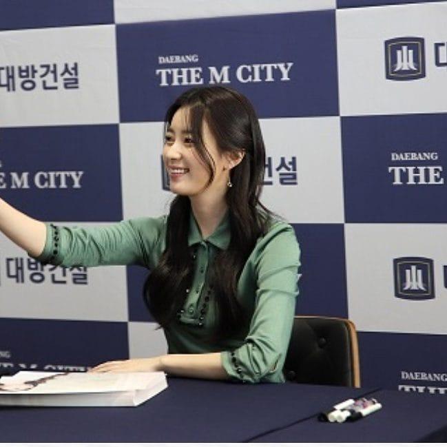 Sao Hàn 2/2: Han Hyo Joo khiến fan ngất ngây với nụ cười đẹp nhất xứ Hàn-1