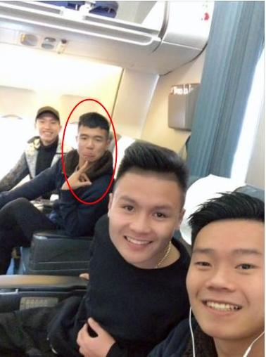 Hài hước cực đỉnh ở Hà Nội xong rồi, giờ Đức Chinh lại lầy lội có thừa khi gặp người hâm mộ Sài Gòn-3