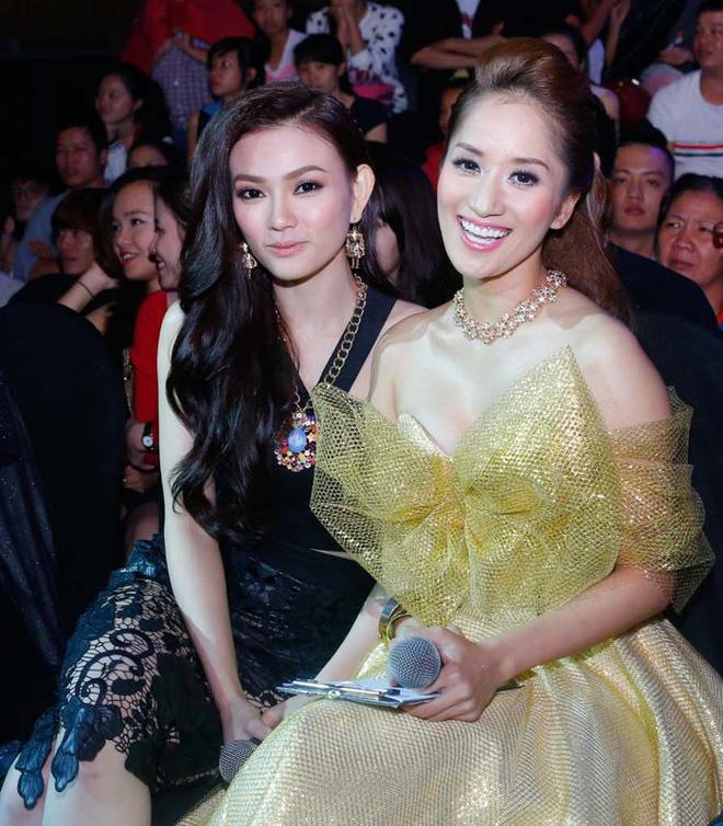 Lặng lẽ tháo nhẫn sau màn cầu hôn gây bão, Nhã Phương và Trường Giang lại nóng nhất showbiz tuần qua-7