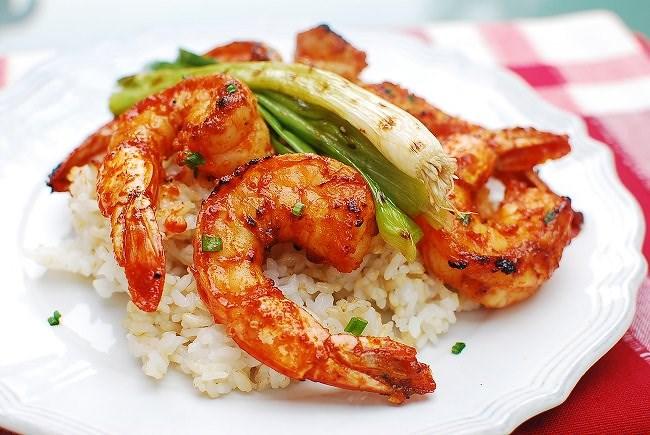 Tốn cơm vô cùng với món tôm chiên nước mắm hấp dẫn, lạ vị-1