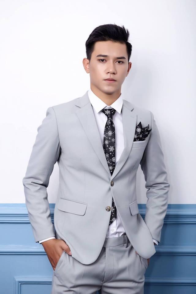 Mẫu nam trong bộ ảnh khoe da thịt: Tôi cảm thấy việc này bình thường-2