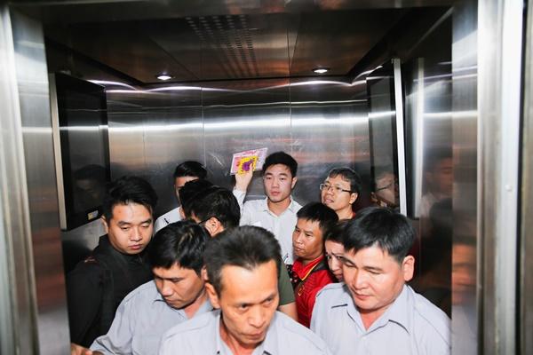 Đội trưởng Xuân Trường lộ rõ vẻ mệt mỏi vì lịch trình dày đặc-12