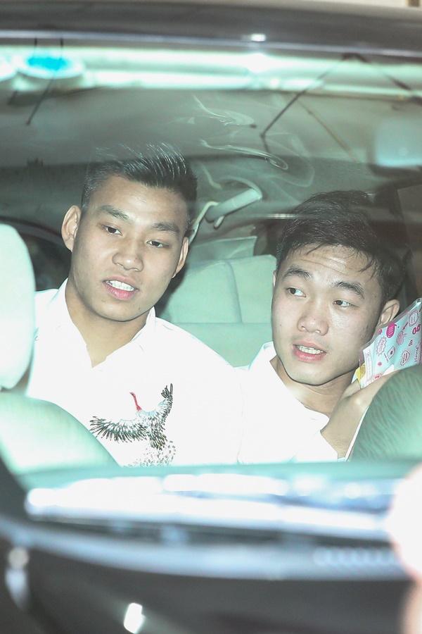 Đội trưởng Xuân Trường lộ rõ vẻ mệt mỏi vì lịch trình dày đặc-13