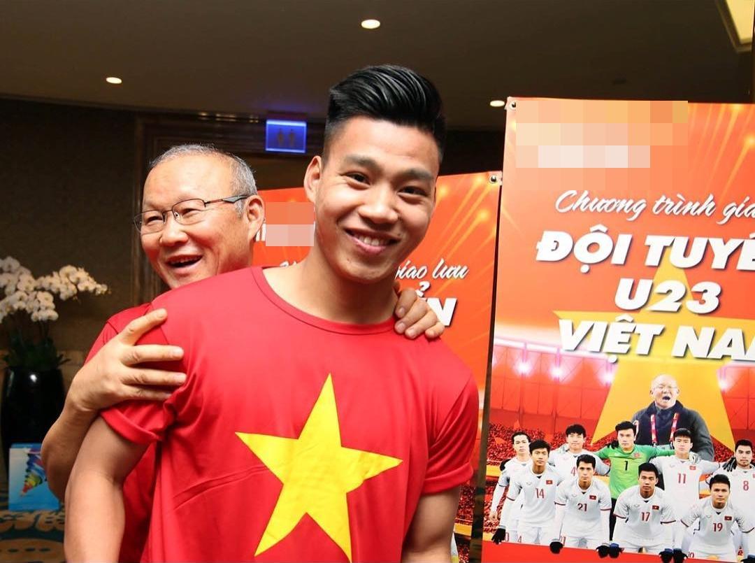 Tin sao Việt: Đức Phúc phân trần vì... vòng 1 to bất thường-3