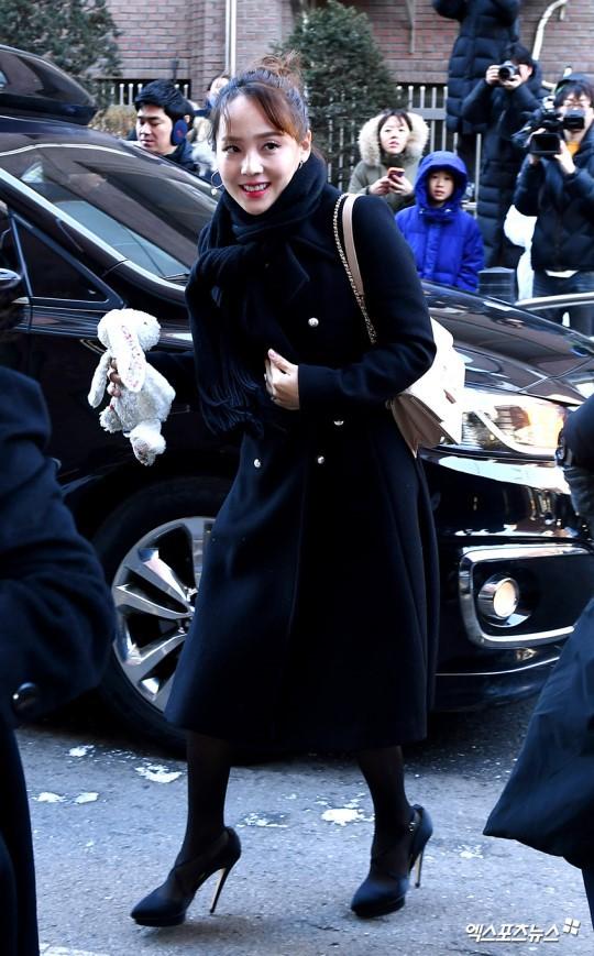 Chủ hôn Ki Tae Young rạng rỡ bên bà xã-2