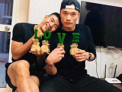 Mẫu nữ mặc bikini khoe da thịt dưới cái lạnh 9 độ C khẳng định: Bộ ảnh mang tính nghệ thuật cao-4