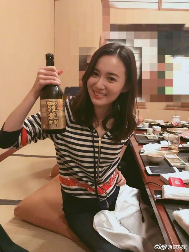 Sau Lý Tiểu Lộ, cư dân mạng ngán ngẩm khi Đổng Khiết, Giang Khải Đồng cùng thanh minh không ngoại tình-5