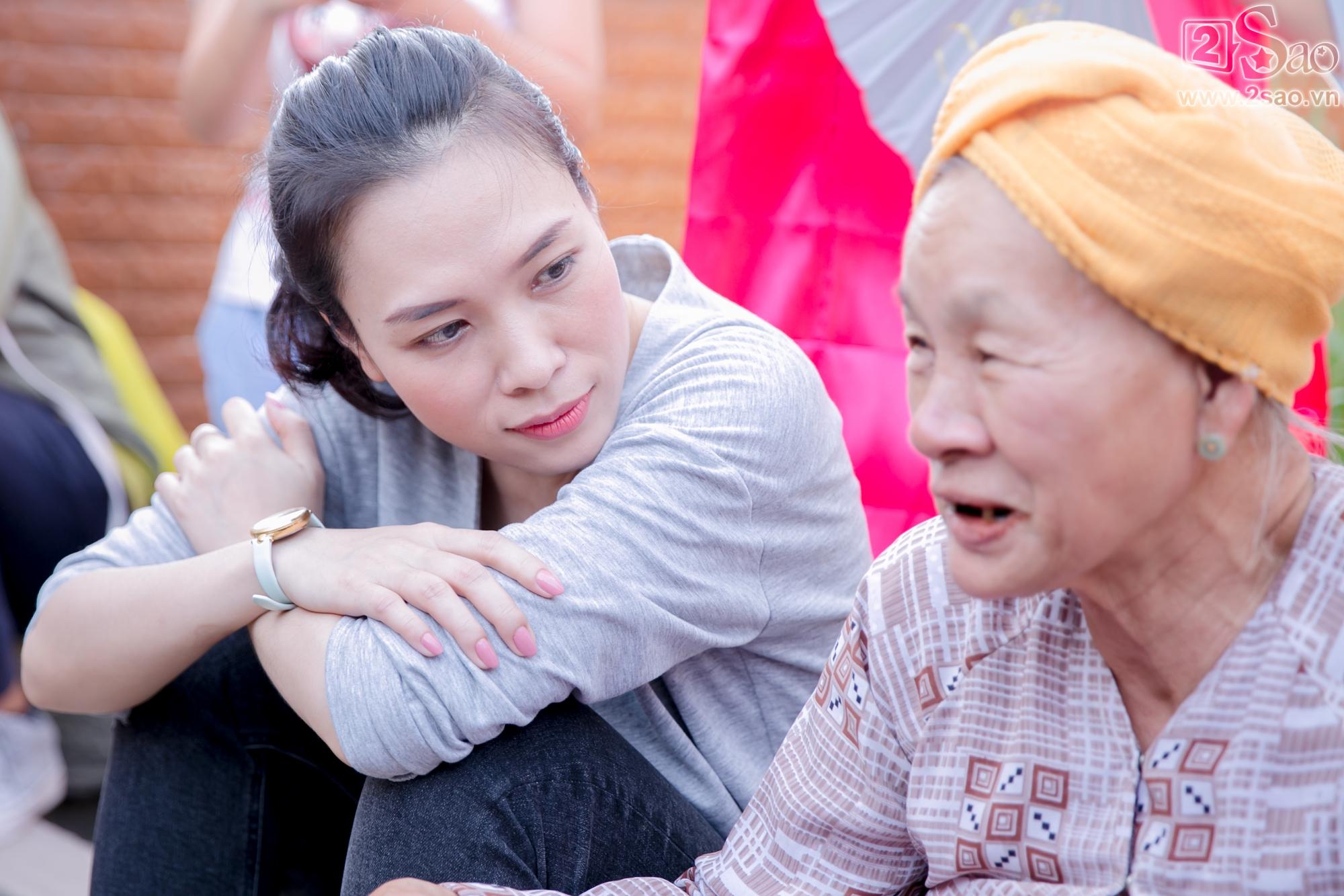 Mỹ Tâm trổ tài đá banh bất bại trước ngày gặp U23 Việt Nam-13