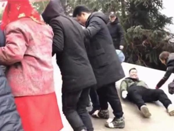 Chuyện tình của cặp đôi làm đám cưới sau hơn 20 ngày quen biết-3