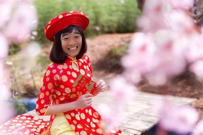 Cười ngất trước bộ ảnh thánh lầy Đức Chinh diện áo dài đón Tết-4