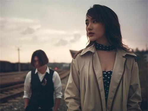 Đàn bà có thể hy sinh mọi thứ, miễn là cho người xứng đáng!-1